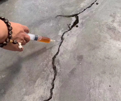 龙湖镇混凝土裂缝修补技术详解​